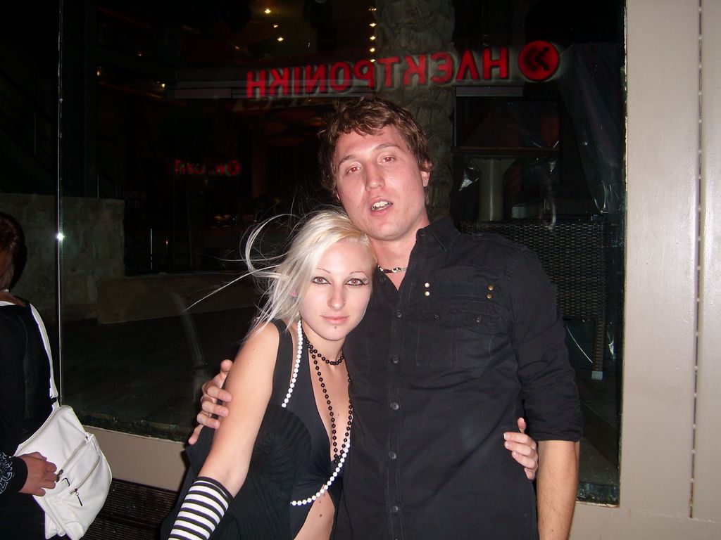 i/Kranj/Absolvent08/07-BlackWhiteParty/absolvent 1823.jpg